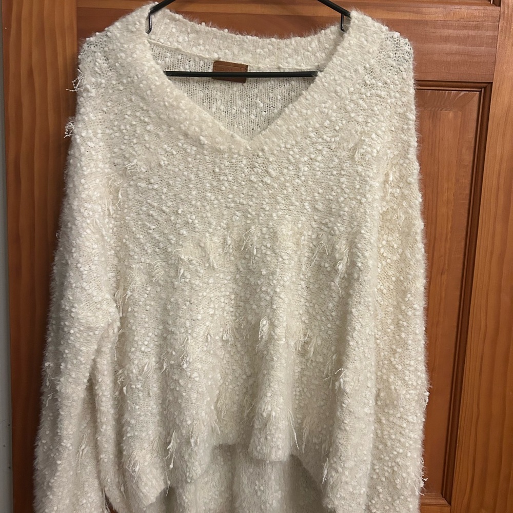 POL Textured Cream V-Neck Sweater